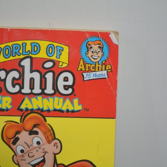 The Archie Library: #59 WORLD OF Archie Comics Book SUMMER  ANNUAL DIGEST 2016 - Picture 3 of 9